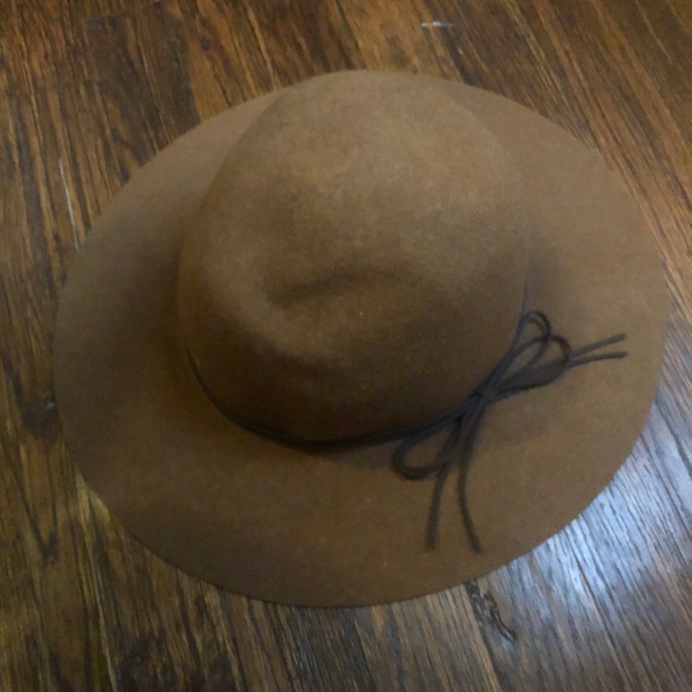 Light brown cloth hat